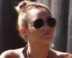 Miley Cyrus luce cuerpo en bikini