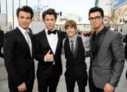 Los Jonas Demandan a Justin