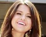 Selena Gomez Reaparece