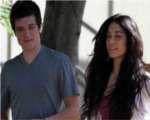 Vanessa feliz al lado de Josh